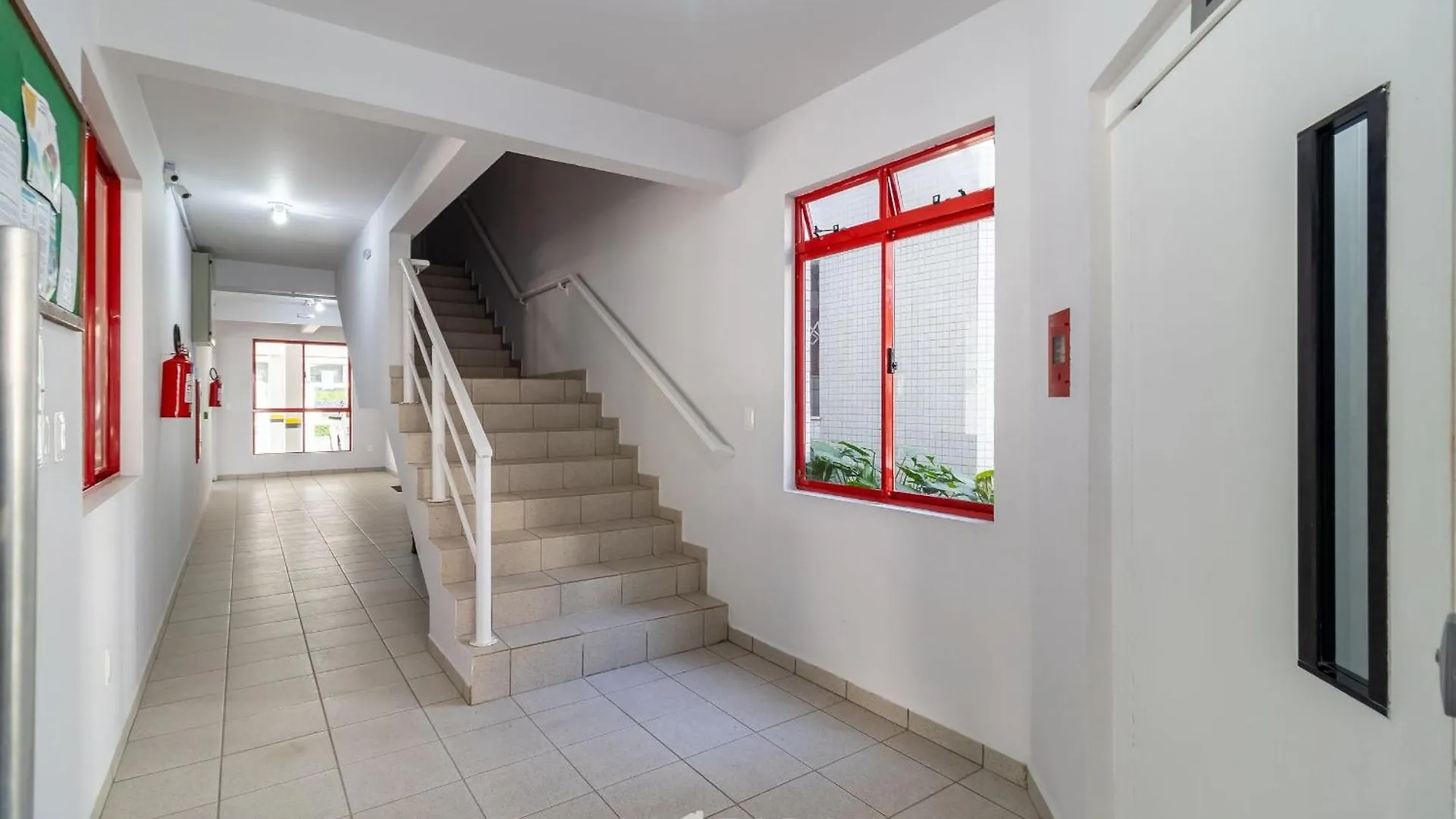 아파트 Apto C/Churrasq E Acesso A Praia Brava Rra0103 Florianópolis